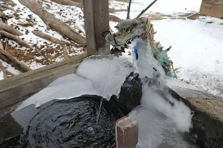 多田野本神社の手水舎