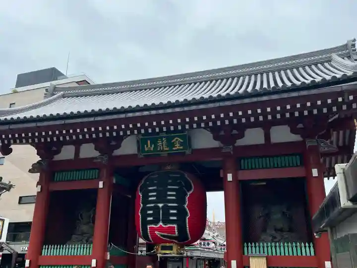 浅草寺の山門・神門