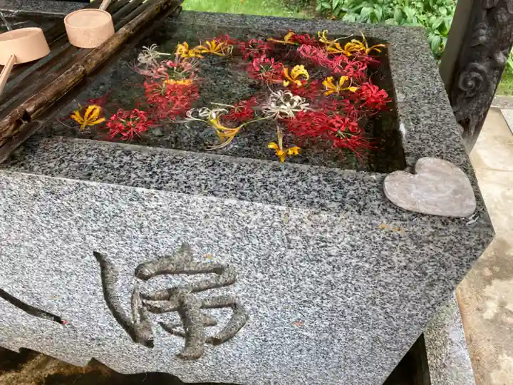 横浜 西方寺の手水舎