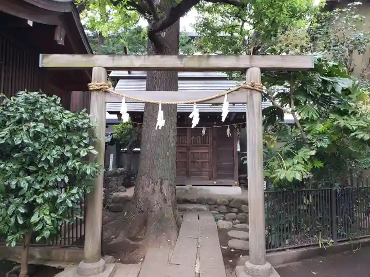 月見岡八幡神社の鳥居