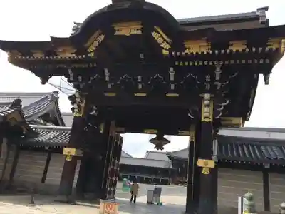 本願寺(西本願寺)の山門・神門