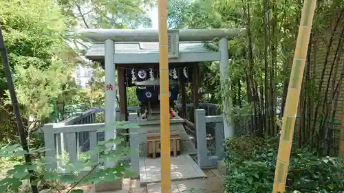 市谷亀岡八幡宮の鳥居