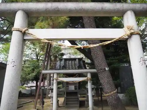 栗原氷川神社の鳥居