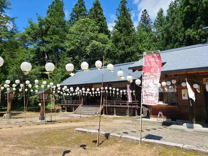 仁科神社の本殿・本堂