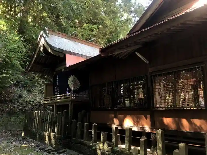 熊野鳴瀧神社の本殿・本堂