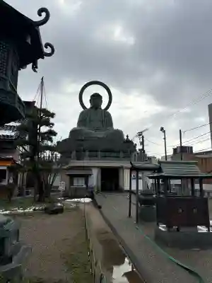 大仏寺の{uncategorized: "未分類", other: "その他", undefined: "問題あり", building: "その他建物", grave: "お墓", sacred_gate: "鳥居", guardian: "狛犬", statue: "像", buddha: "仏像", history: "歴史", nature: "自然", garden: "庭園", animal: "動物", pagoda: "塔", temizu: "手水舎", mountain_gate: "山門・神門", sanctuary: "本殿・本堂", subordinate: "末社・摂社", art: "芸術", scenery: "景色", jizo: "地蔵", ema: "絵馬", goshuin: "御朱印", omikuji: "おみくじ", items: "授与品その他", amulet: "お守り", goshuincho: "御朱印帳", eats: "食事", festival: "お祭り", votive_dance: "神楽", shichigosan: "七五三参", wedding: "結婚式", experience: "体験その他", initially: "初詣", around: "周辺", anti_infection: "感染症対策"}