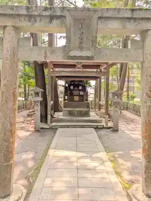 伊和神社の{uncategorized: "未分類", other: "その他", undefined: "問題あり", building: "その他建物", grave: "お墓", sacred_gate: "鳥居", guardian: "狛犬", statue: "像", buddha: "仏像", history: "歴史", nature: "自然", garden: "庭園", animal: "動物", pagoda: "塔", temizu: "手水舎", mountain_gate: "山門・神門", sanctuary: "本殿・本堂", subordinate: "末社・摂社", art: "芸術", scenery: "景色", jizo: "地蔵", ema: "絵馬", goshuin: "御朱印", omikuji: "おみくじ", items: "授与品その他", amulet: "お守り", goshuincho: "御朱印帳", eats: "食事", festival: "お祭り", votive_dance: "神楽", shichigosan: "七五三参", wedding: "結婚式", experience: "体験その他", initially: "初詣", around: "周辺", anti_infection: "感染症対策"}