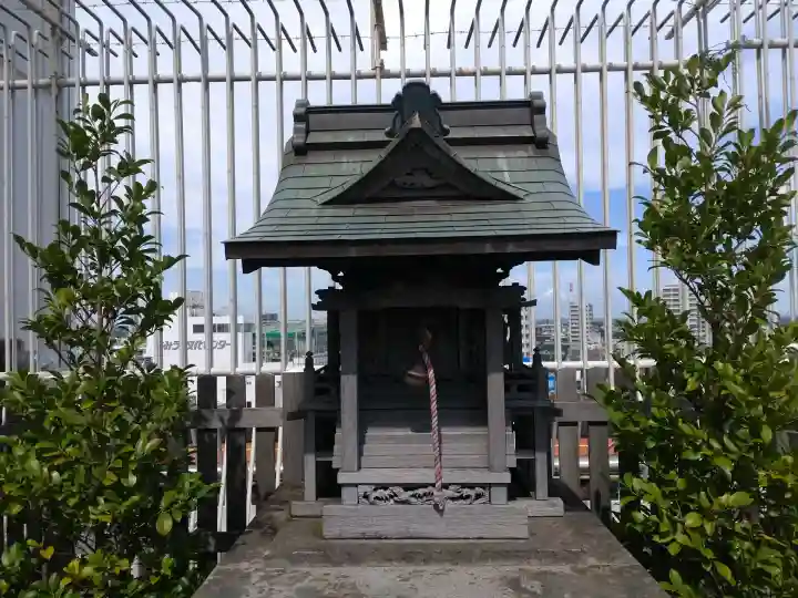 町田小田急豊川稲荷の{uncategorized: "未分類", other: "その他", undefined: "問題あり", building: "その他建物", grave: "お墓", sacred_gate: "鳥居", guardian: "狛犬", statue: "像", buddha: "仏像", history: "歴史", nature: "自然", garden: "庭園", animal: "動物", pagoda: "塔", temizu: "手水舎", mountain_gate: "山門・神門", sanctuary: "本殿・本堂", subordinate: "末社・摂社", art: "芸術", scenery: "景色", jizo: "地蔵", ema: "絵馬", goshuin: "御朱印", omikuji: "おみくじ", items: "授与品その他", amulet: "お守り", goshuincho: "御朱印帳", eats: "食事", festival: "お祭り", votive_dance: "神楽", shichigosan: "七五三参", wedding: "結婚式", experience: "体験その他", initially: "初詣", around: "周辺", anti_infection: "感染症対策"}