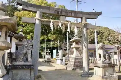 信達神社の鳥居