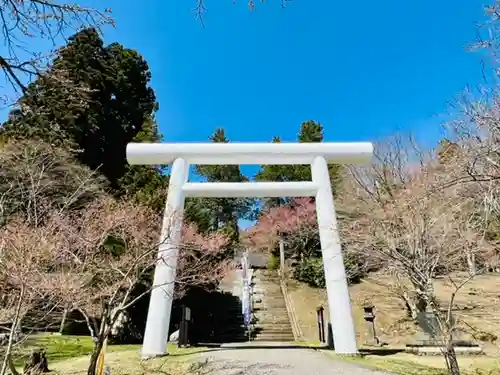 土津神社｜こどもと出世の神さまの鳥居