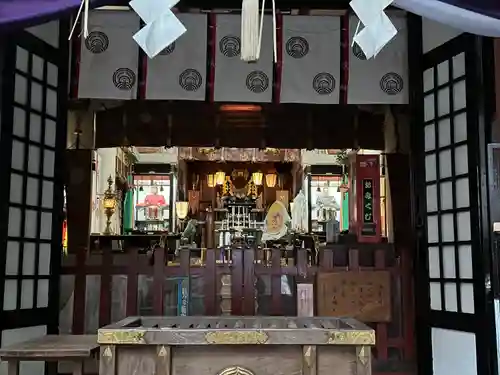 三崎稲荷神社の本殿・本堂