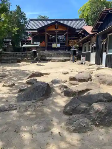 龍之口八幡宮の{uncategorized: "未分類", other: "その他", undefined: "問題あり", building: "その他建物", grave: "お墓", sacred_gate: "鳥居", guardian: "狛犬", statue: "像", buddha: "仏像", history: "歴史", nature: "自然", garden: "庭園", animal: "動物", pagoda: "塔", temizu: "手水舎", mountain_gate: "山門・神門", sanctuary: "本殿・本堂", subordinate: "末社・摂社", art: "芸術", scenery: "景色", jizo: "地蔵", ema: "絵馬", goshuin: "御朱印", omikuji: "おみくじ", items: "授与品その他", amulet: "お守り", goshuincho: "御朱印帳", eats: "食事", festival: "お祭り", votive_dance: "神楽", shichigosan: "七五三参", wedding: "結婚式", experience: "体験その他", initially: "初詣", around: "周辺", anti_infection: "感染症対策"}