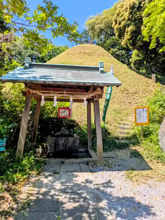 東沼神社の{uncategorized: "未分類", other: "その他", undefined: "問題あり", building: "その他建物", grave: "お墓", sacred_gate: "鳥居", guardian: "狛犬", statue: "像", buddha: "仏像", history: "歴史", nature: "自然", garden: "庭園", animal: "動物", pagoda: "塔", temizu: "手水舎", mountain_gate: "山門・神門", sanctuary: "本殿・本堂", subordinate: "末社・摂社", art: "芸術", scenery: "景色", jizo: "地蔵", ema: "絵馬", goshuin: "御朱印", omikuji: "おみくじ", items: "授与品その他", amulet: "お守り", goshuincho: "御朱印帳", eats: "食事", festival: "お祭り", votive_dance: "神楽", shichigosan: "七五三参", wedding: "結婚式", experience: "体験その他", initially: "初詣", around: "周辺", anti_infection: "感染症対策"}