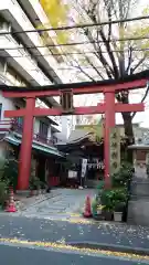 三崎稲荷神社の鳥居