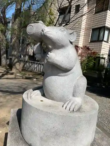 戸部杉山神社の狛犬