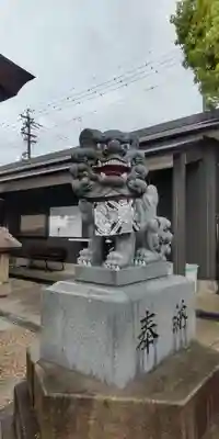 神明社・八幡社合殿(中杉町)の狛犬