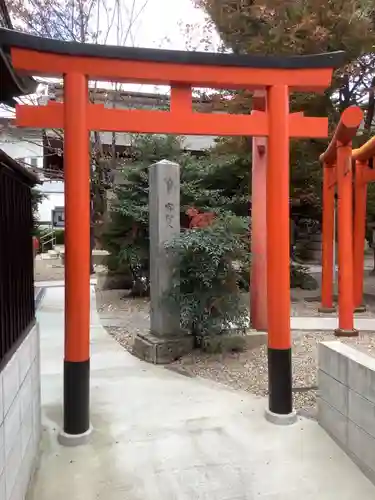 三輪神社の鳥居