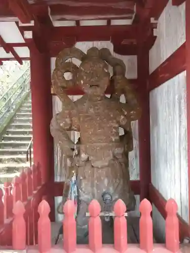 霊山寺の像