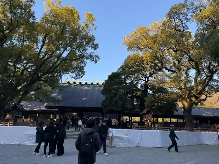 熱田神宮の{uncategorized: "未分類", other: "その他", undefined: "問題あり", building: "その他建物", grave: "お墓", sacred_gate: "鳥居", guardian: "狛犬", statue: "像", buddha: "仏像", history: "歴史", nature: "自然", garden: "庭園", animal: "動物", pagoda: "塔", temizu: "手水舎", mountain_gate: "山門・神門", sanctuary: "本殿・本堂", subordinate: "末社・摂社", art: "芸術", scenery: "景色", jizo: "地蔵", ema: "絵馬", goshuin: "御朱印", omikuji: "おみくじ", items: "授与品その他", amulet: "お守り", goshuincho: "御朱印帳", eats: "食事", festival: "お祭り", votive_dance: "神楽", shichigosan: "七五三参", wedding: "結婚式", experience: "体験その他", initially: "初詣", around: "周辺", anti_infection: "感染症対策"}