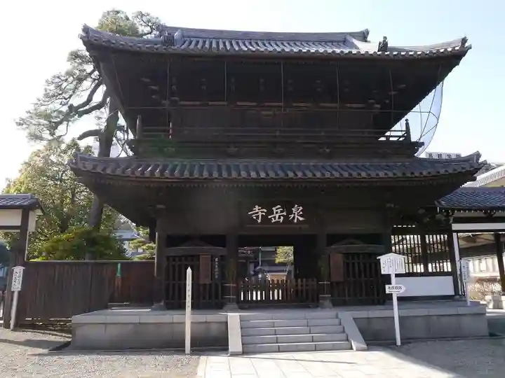 泉岳寺の山門・神門