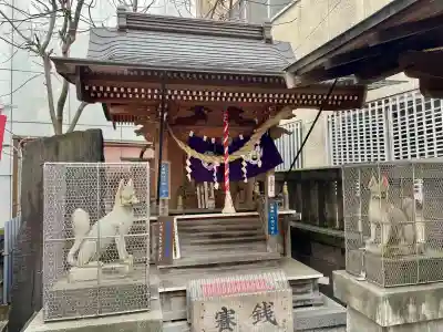 胡桃下稲荷神社の{uncategorized: "未分類", other: "その他", undefined: "問題あり", building: "その他建物", grave: "お墓", sacred_gate: "鳥居", guardian: "狛犬", statue: "像", buddha: "仏像", history: "歴史", nature: "自然", garden: "庭園", animal: "動物", pagoda: "塔", temizu: "手水舎", mountain_gate: "山門・神門", sanctuary: "本殿・本堂", subordinate: "末社・摂社", art: "芸術", scenery: "景色", jizo: "地蔵", ema: "絵馬", goshuin: "御朱印", omikuji: "おみくじ", items: "授与品その他", amulet: "お守り", goshuincho: "御朱印帳", eats: "食事", festival: "お祭り", votive_dance: "神楽", shichigosan: "七五三参", wedding: "結婚式", experience: "体験その他", initially: "初詣", around: "周辺", anti_infection: "感染症対策"}