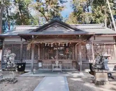 名居神社の{uncategorized: "未分類", other: "その他", undefined: "問題あり", building: "その他建物", grave: "お墓", sacred_gate: "鳥居", guardian: "狛犬", statue: "像", buddha: "仏像", history: "歴史", nature: "自然", garden: "庭園", animal: "動物", pagoda: "塔", temizu: "手水舎", mountain_gate: "山門・神門", sanctuary: "本殿・本堂", subordinate: "末社・摂社", art: "芸術", scenery: "景色", jizo: "地蔵", ema: "絵馬", goshuin: "御朱印", omikuji: "おみくじ", items: "授与品その他", amulet: "お守り", goshuincho: "御朱印帳", eats: "食事", festival: "お祭り", votive_dance: "神楽", shichigosan: "七五三参", wedding: "結婚式", experience: "体験その他", initially: "初詣", around: "周辺", anti_infection: "感染症対策"}