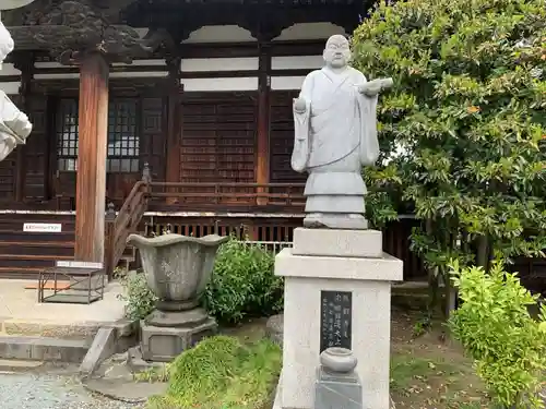 遠妙寺の像