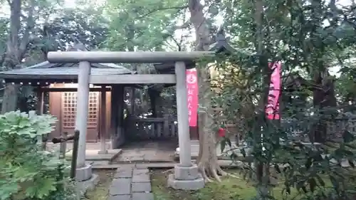 西久保八幡神社の末社・摂社