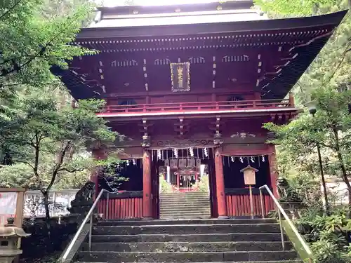 花園神社の山門