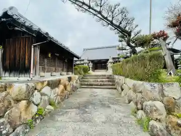 多聞寺の{uncategorized: "未分類", other: "その他", undefined: "問題あり", building: "その他建物", grave: "お墓", sacred_gate: "鳥居", guardian: "狛犬", statue: "像", buddha: "仏像", history: "歴史", nature: "自然", garden: "庭園", animal: "動物", pagoda: "塔", temizu: "手水舎", mountain_gate: "山門・神門", sanctuary: "本殿・本堂", subordinate: "末社・摂社", art: "芸術", scenery: "景色", jizo: "地蔵", ema: "絵馬", goshuin: "御朱印", omikuji: "おみくじ", items: "授与品その他", amulet: "お守り", goshuincho: "御朱印帳", eats: "食事", festival: "お祭り", votive_dance: "神楽", shichigosan: "七五三参", wedding: "結婚式", experience: "体験その他", initially: "初詣", around: "周辺", anti_infection: "感染症対策"}