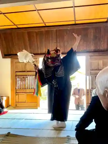 蚊里田八幡宮の{uncategorized: "未分類", other: "その他", undefined: "問題あり", building: "その他建物", grave: "お墓", sacred_gate: "鳥居", guardian: "狛犬", statue: "像", buddha: "仏像", history: "歴史", nature: "自然", garden: "庭園", animal: "動物", pagoda: "塔", temizu: "手水舎", mountain_gate: "山門・神門", sanctuary: "本殿・本堂", subordinate: "末社・摂社", art: "芸術", scenery: "景色", jizo: "地蔵", ema: "絵馬", goshuin: "御朱印", omikuji: "おみくじ", items: "授与品その他", amulet: "お守り", goshuincho: "御朱印帳", eats: "食事", festival: "お祭り", votive_dance: "神楽", shichigosan: "七五三参", wedding: "結婚式", experience: "体験その他", initially: "初詣", around: "周辺", anti_infection: "感染症対策"}