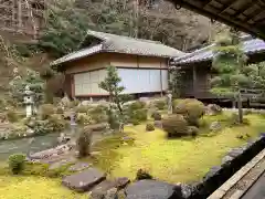 西教寺の庭園