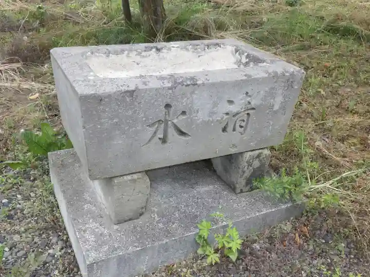 西芭露神社の手水舎