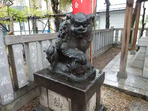 尾久八幡神社の狛犬