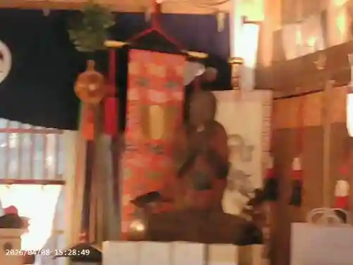 八幡神社松平東照宮の{uncategorized: "未分類", other: "その他", undefined: "問題あり", building: "その他建物", grave: "お墓", sacred_gate: "鳥居", guardian: "狛犬", statue: "像", buddha: "仏像", history: "歴史", nature: "自然", garden: "庭園", animal: "動物", pagoda: "塔", temizu: "手水舎", mountain_gate: "山門・神門", sanctuary: "本殿・本堂", subordinate: "末社・摂社", art: "芸術", scenery: "景色", jizo: "地蔵", ema: "絵馬", goshuin: "御朱印", omikuji: "おみくじ", items: "授与品その他", amulet: "お守り", goshuincho: "御朱印帳", eats: "食事", festival: "お祭り", votive_dance: "神楽", shichigosan: "七五三参", wedding: "結婚式", experience: "体験その他", initially: "初詣", around: "周辺", anti_infection: "感染症対策"}