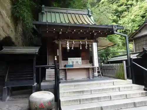 銭洗弁財天宇賀福神社の本殿・本堂