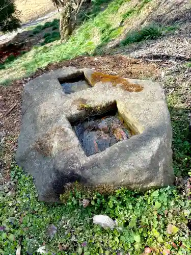 蚊里田八幡宮の{uncategorized: "未分類", other: "その他", undefined: "問題あり", building: "その他建物", grave: "お墓", sacred_gate: "鳥居", guardian: "狛犬", statue: "像", buddha: "仏像", history: "歴史", nature: "自然", garden: "庭園", animal: "動物", pagoda: "塔", temizu: "手水舎", mountain_gate: "山門・神門", sanctuary: "本殿・本堂", subordinate: "末社・摂社", art: "芸術", scenery: "景色", jizo: "地蔵", ema: "絵馬", goshuin: "御朱印", omikuji: "おみくじ", items: "授与品その他", amulet: "お守り", goshuincho: "御朱印帳", eats: "食事", festival: "お祭り", votive_dance: "神楽", shichigosan: "七五三参", wedding: "結婚式", experience: "体験その他", initially: "初詣", around: "周辺", anti_infection: "感染症対策"}