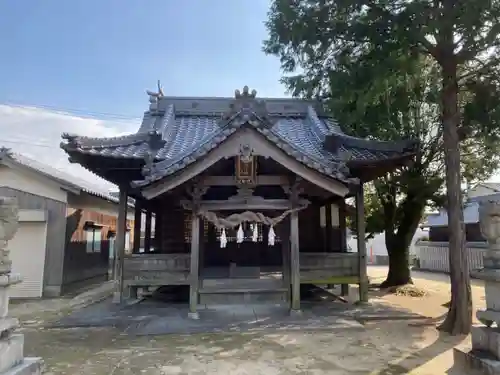 鎮守神社の本殿