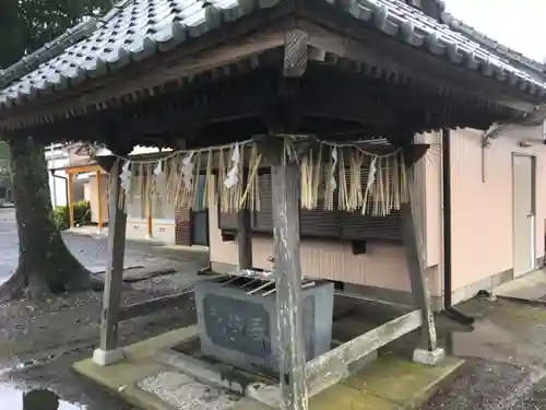 夷隅神社の手水舎