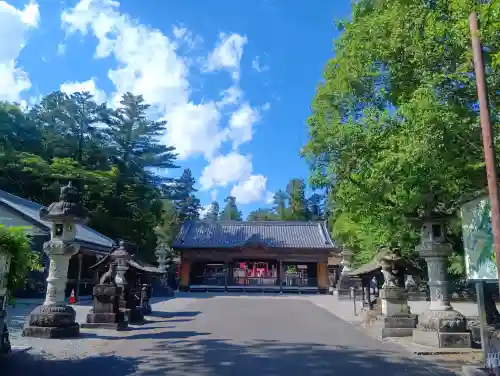 日吉神社の{uncategorized: "未分類", other: "その他", undefined: "問題あり", building: "その他建物", grave: "お墓", sacred_gate: "鳥居", guardian: "狛犬", statue: "像", buddha: "仏像", history: "歴史", nature: "自然", garden: "庭園", animal: "動物", pagoda: "塔", temizu: "手水舎", mountain_gate: "山門・神門", sanctuary: "本殿・本堂", subordinate: "末社・摂社", art: "芸術", scenery: "景色", jizo: "地蔵", ema: "絵馬", goshuin: "御朱印", omikuji: "おみくじ", items: "授与品その他", amulet: "お守り", goshuincho: "御朱印帳", eats: "食事", festival: "お祭り", votive_dance: "神楽", shichigosan: "七五三参", wedding: "結婚式", experience: "体験その他", initially: "初詣", around: "周辺", anti_infection: "感染症対策"}