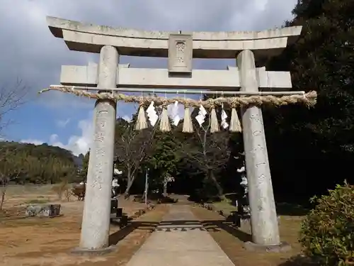 興神社の鳥居