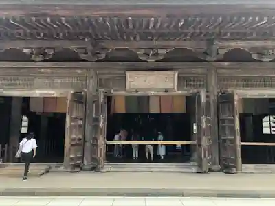 建長寺の本殿・本堂