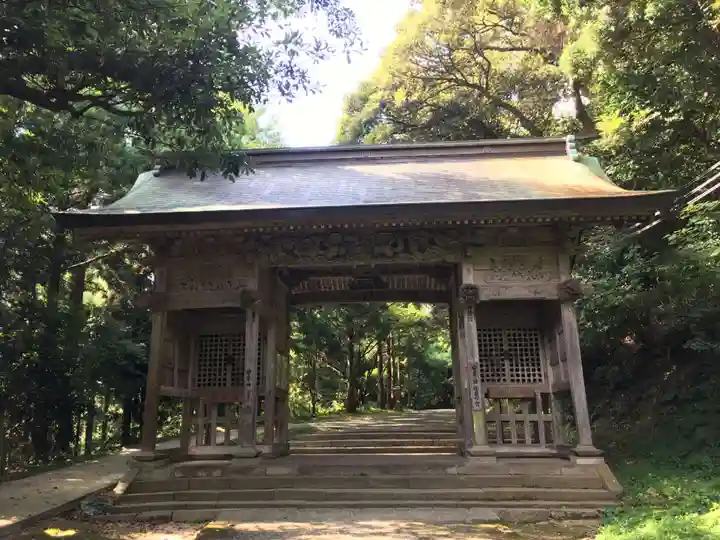 倭文神社の山門・神門
