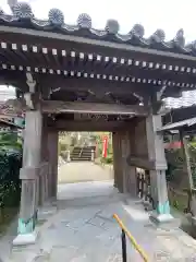 大光院の山門