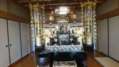 西方山極楽寺の本殿・本堂