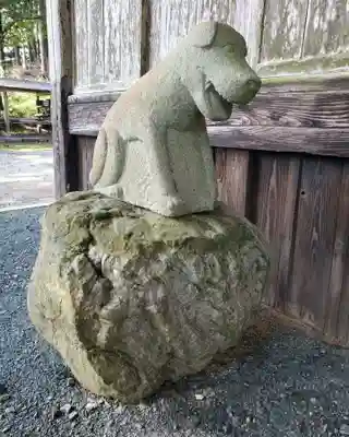 白鳥神社の狛犬