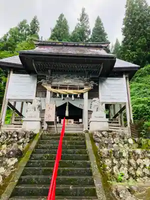 上之山神社　教育神社の本殿・本堂