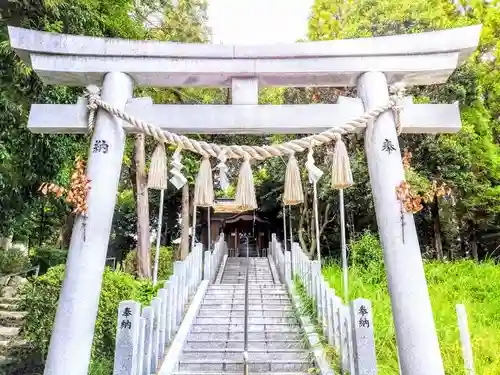 篭山神社の鳥居