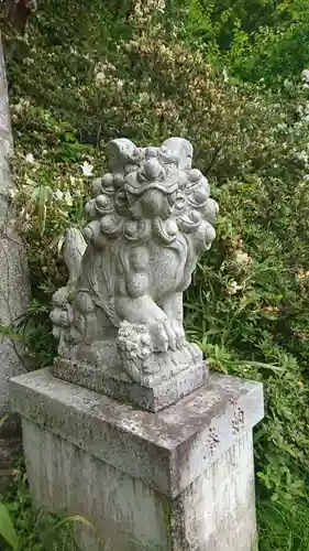 八幡神社の狛犬