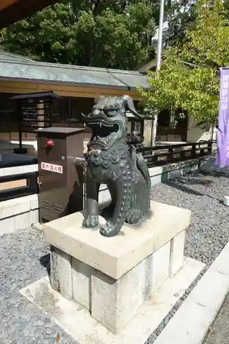 三重縣護國神社の狛犬